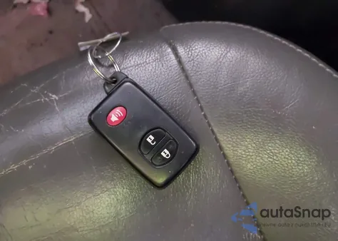 2013 Toyota Prius Two из США, поврежденный, VIN JTDKN3DUXD5591018